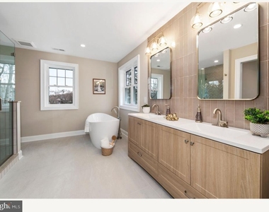 1833 W High Street - Photo Thumbnail 26