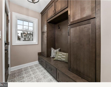1833 W High Street - Photo Thumbnail 18