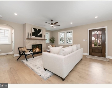 1833 W High Street - Photo Thumbnail 8