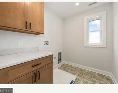 1833 W High Street - Photo Thumbnail 36