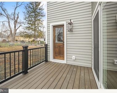 1833 W High Street - Photo Thumbnail 4