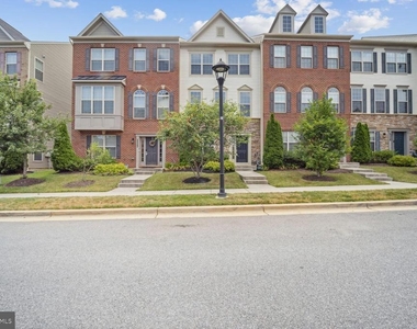 9524 Smithview Place - Photo Thumbnail 2