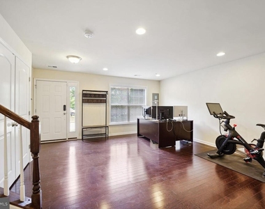 9524 Smithview Place - Photo Thumbnail 26