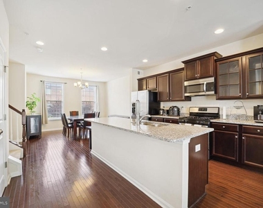 9524 Smithview Place - Photo Thumbnail 14