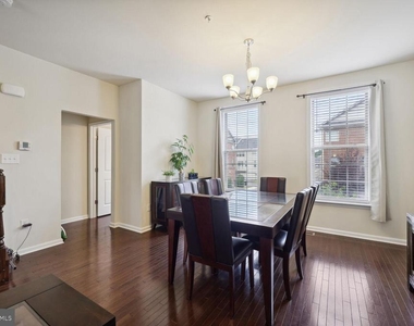 9524 Smithview Place - Photo Thumbnail 10