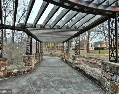 9720 Lake Pointe Court - Photo Thumbnail 35