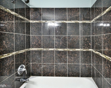 9720 Lake Pointe Court - Photo Thumbnail 27