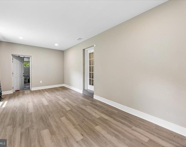 3102 Romain Court - Photo Thumbnail 13