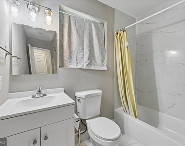 3102 Romain Court - Photo Thumbnail 14