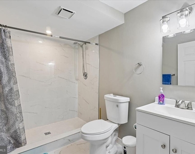 3102 Romain Court - Photo Thumbnail 8
