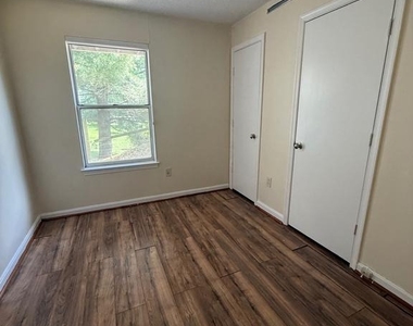 14203 Wolf Creek Place - Photo Thumbnail 6