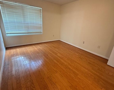 14203 Wolf Creek Place - Photo Thumbnail 7