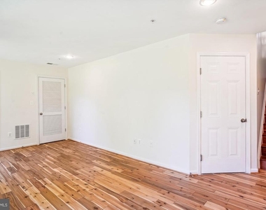 23204 Scholl Manor Way - Photo Thumbnail 19