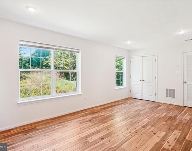 23204 Scholl Manor Way - Photo Thumbnail 18