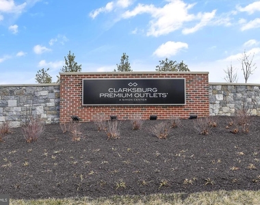 23204 Scholl Manor Way - Photo Thumbnail 20