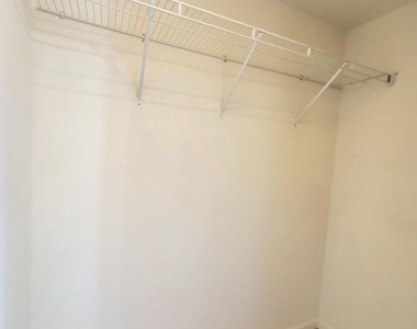 135 Prado Lane - Photo Thumbnail 20