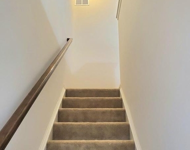 135 Prado Lane - Photo Thumbnail 29
