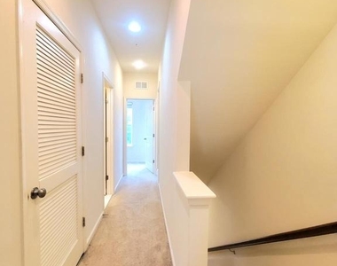 135 Prado Lane - Photo Thumbnail 23