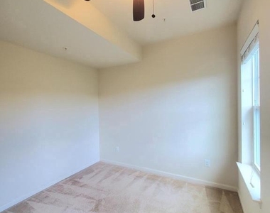 135 Prado Lane - Photo Thumbnail 25