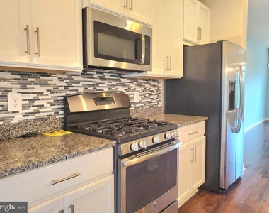 135 Prado Lane - Photo Thumbnail 9