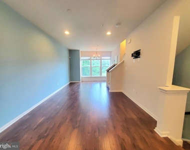 135 Prado Lane - Photo Thumbnail 13