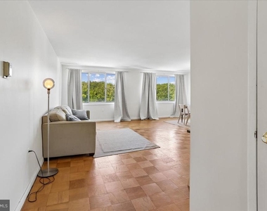10201 Grosvenor - Photo Thumbnail 3