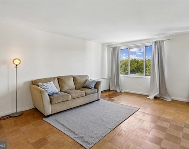 10201 Grosvenor - Photo Thumbnail 4