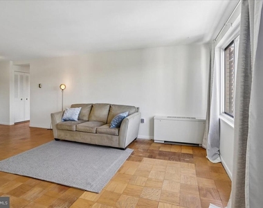 10201 Grosvenor - Photo Thumbnail 5
