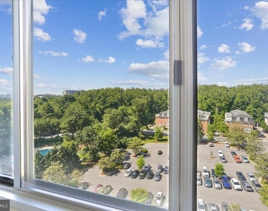10201 Grosvenor - Photo Thumbnail 18