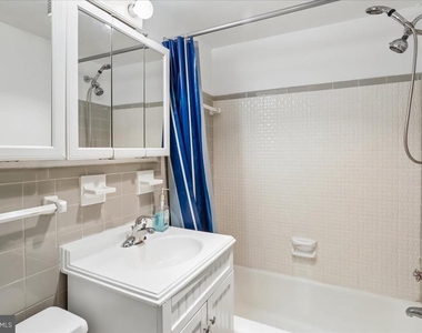 10201 Grosvenor - Photo Thumbnail 19