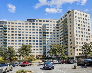 10201 Grosvenor - Photo Thumbnail 29