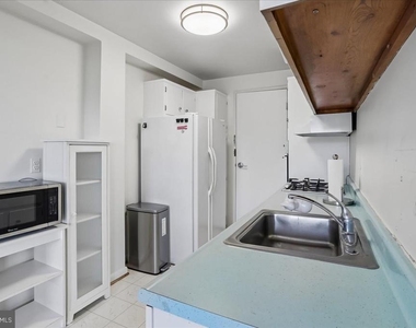 10201 Grosvenor - Photo Thumbnail 13