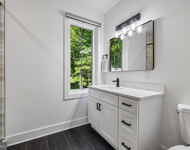 4315 Pinetree Road - Photo Thumbnail 15