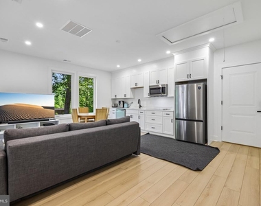 4315 Pinetree Road - Photo Thumbnail 3