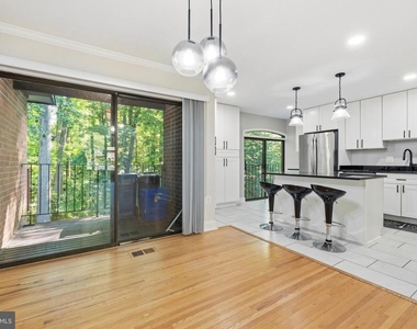 10841 Deborah Drive - Photo Thumbnail 5