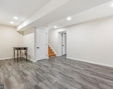 10841 Deborah Drive - Photo Thumbnail 21