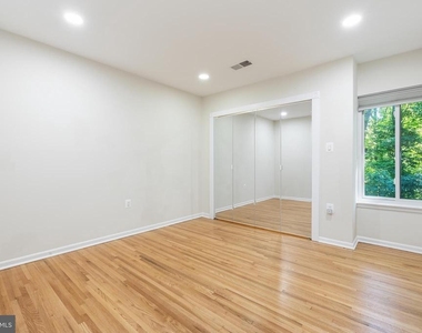 10841 Deborah Drive - Photo Thumbnail 14