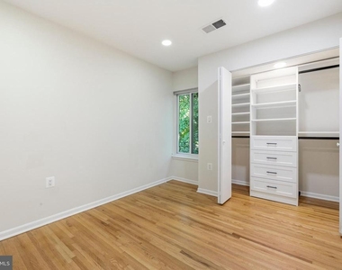 10841 Deborah Drive - Photo Thumbnail 18