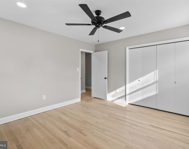 3887 Shadywood Drive - Photo Thumbnail 20