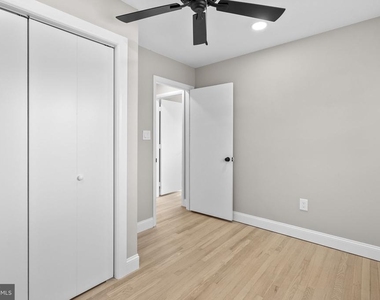3887 Shadywood Drive - Photo Thumbnail 23