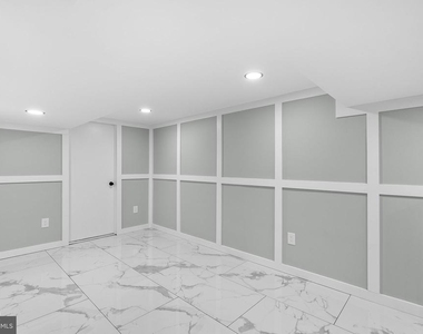3887 Shadywood Drive - Photo Thumbnail 32
