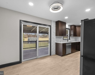 3887 Shadywood Drive - Photo Thumbnail 9
