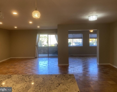 33 Stonehenge Circle - Photo Thumbnail 10