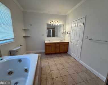 249 S East Avenue - Photo Thumbnail 17