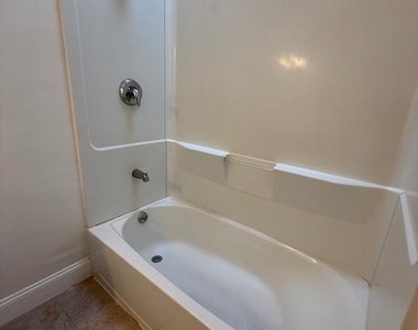 249 S East Avenue - Photo Thumbnail 19