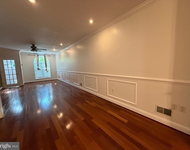 249 S East Avenue - Photo Thumbnail 3