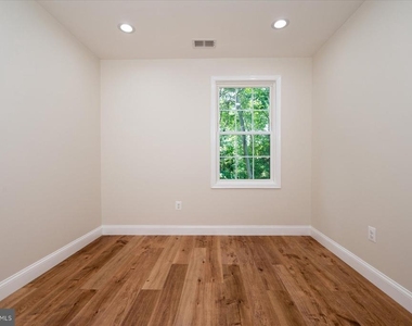 1400 Lower View Court - Photo Thumbnail 19