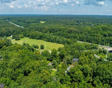1400 Lower View Court - Photo Thumbnail 5