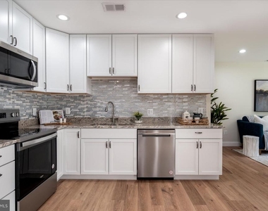 1400 Lower View Court - Photo Thumbnail 6