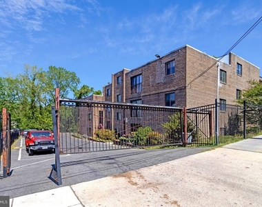 310 Atlantic Street Se - Photo Thumbnail 6